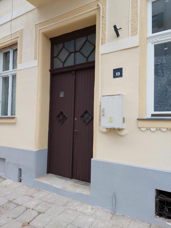 Ara Modern Apartament Apartment Oradea Exterior photo
